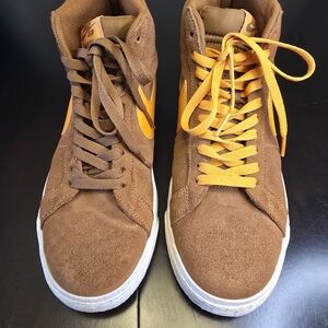 Nike Zoom Blazer SB Mid "Pecan Light Curry" Brown/Orange (style code 864349-203)